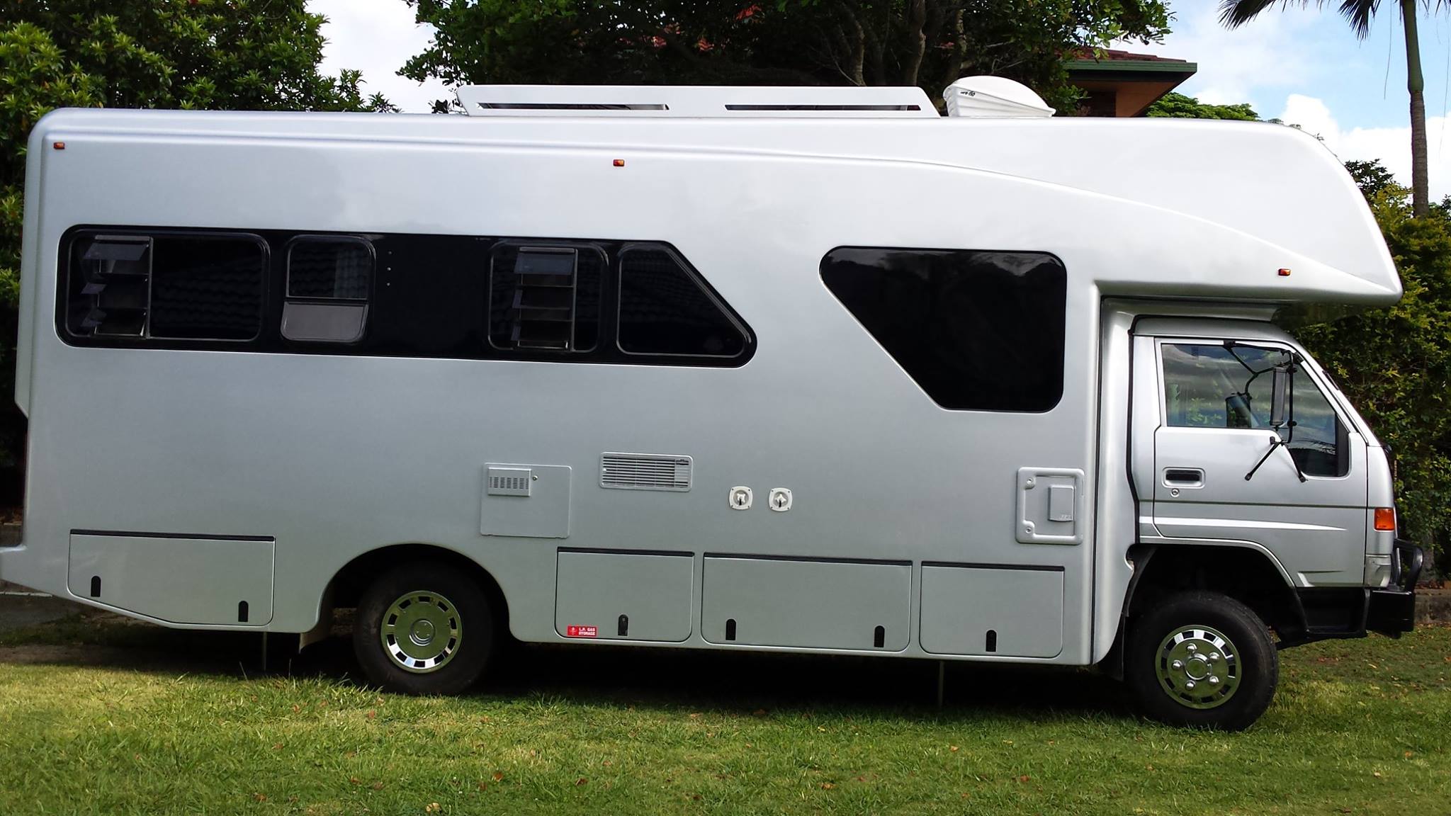 Fibreglass motorhome repair brisbane caravan rhome repair brisbane caravan