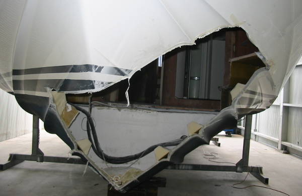 boat fibreglass repair boat Reparing